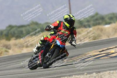 media/Oct-13-2025-Moto Forza (Mon) [[a66d839500]]/3-B Group/Session 3 (Turn 16)/